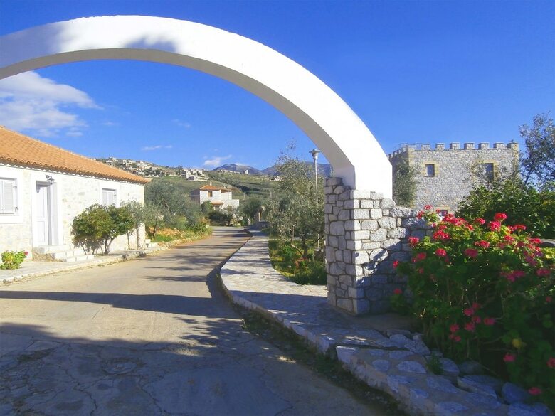 Apartamentos Maniatiko Village