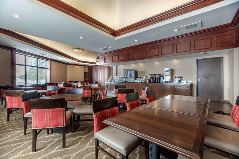 Hotel Comfort Suites