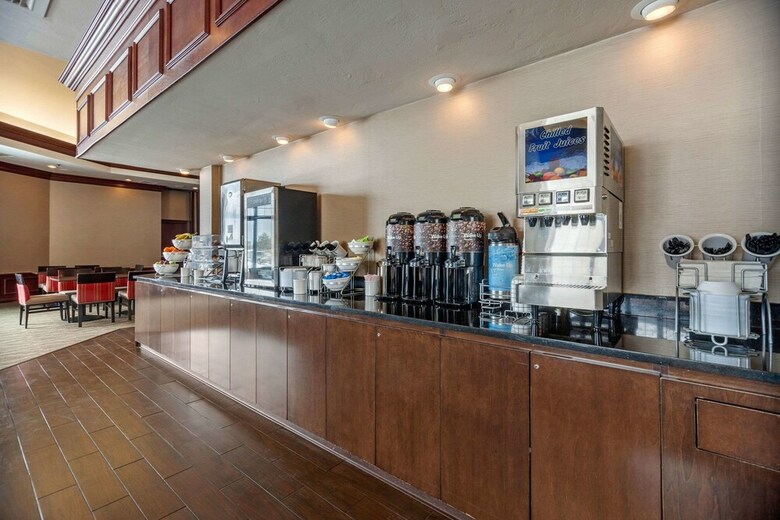 Hotel Comfort Suites