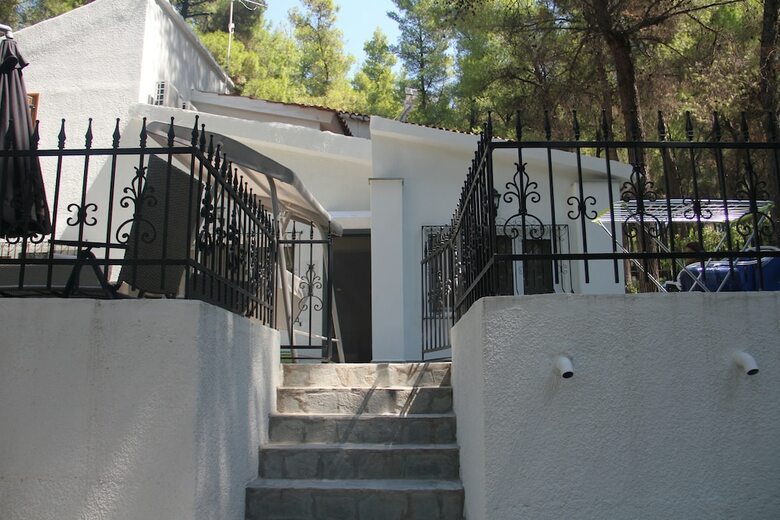 Sani Beach Apartment