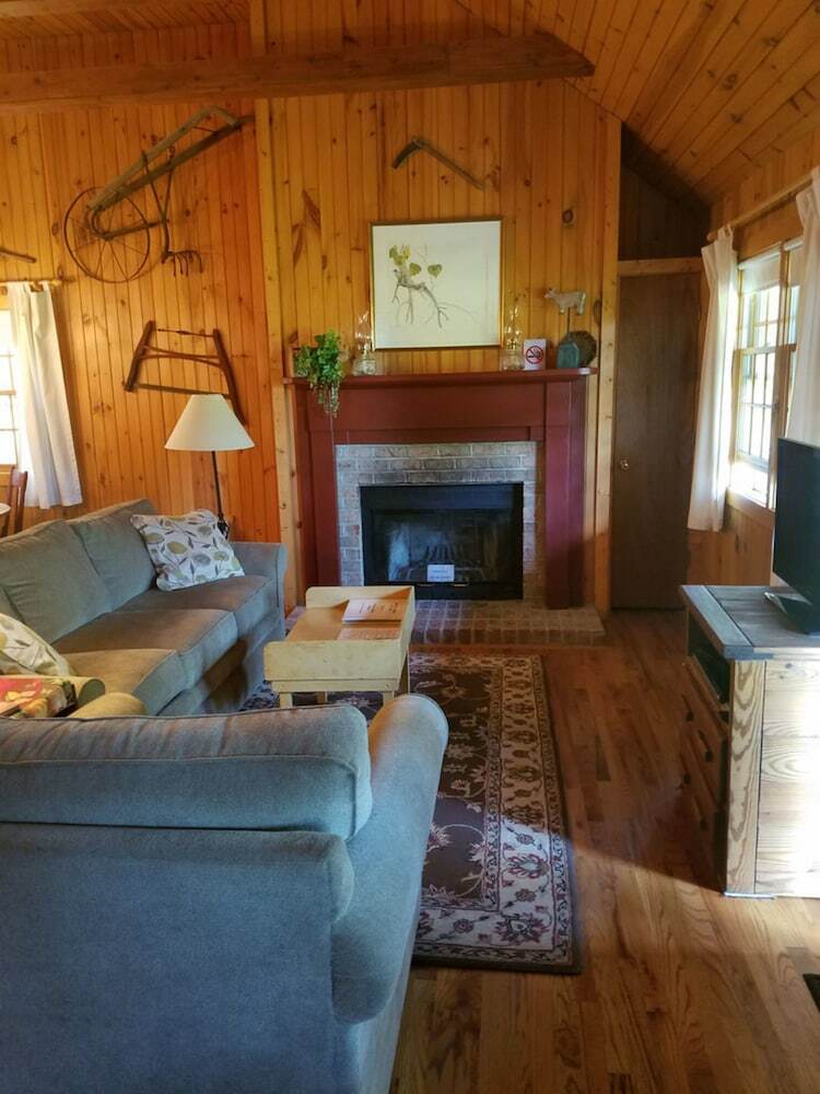 Autumn Ridge Cottages