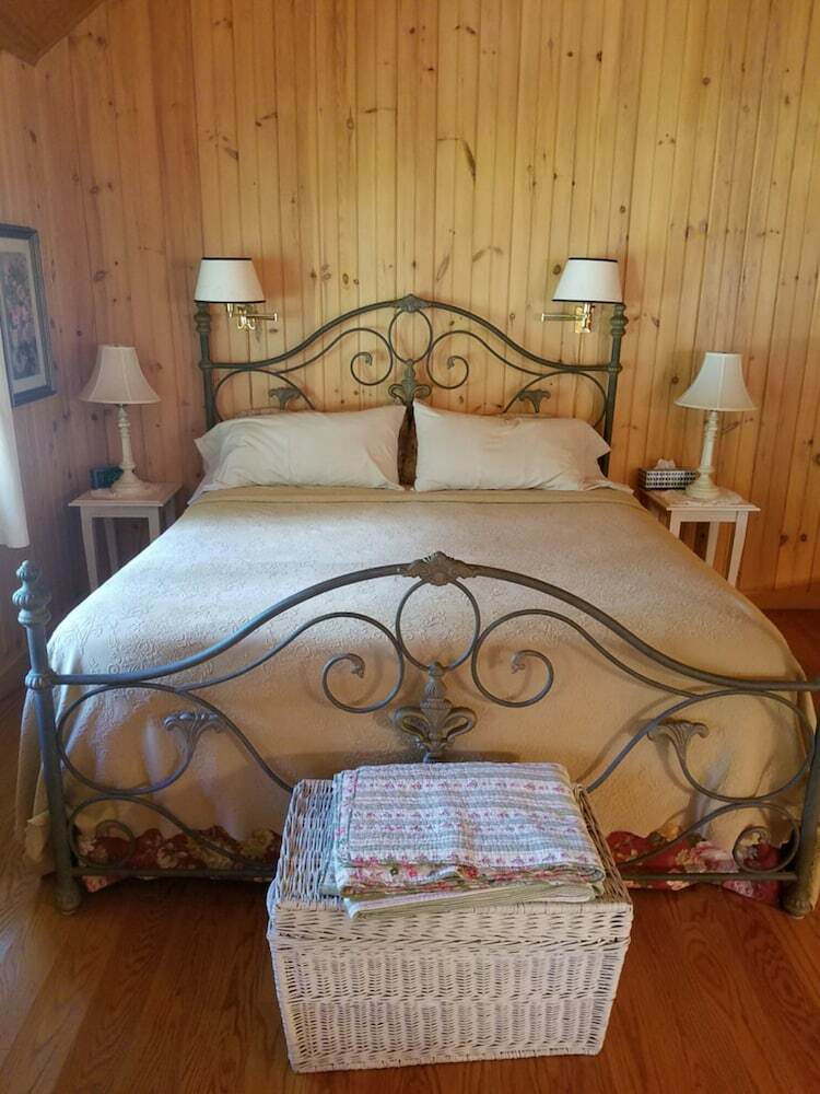 Autumn Ridge Cottages