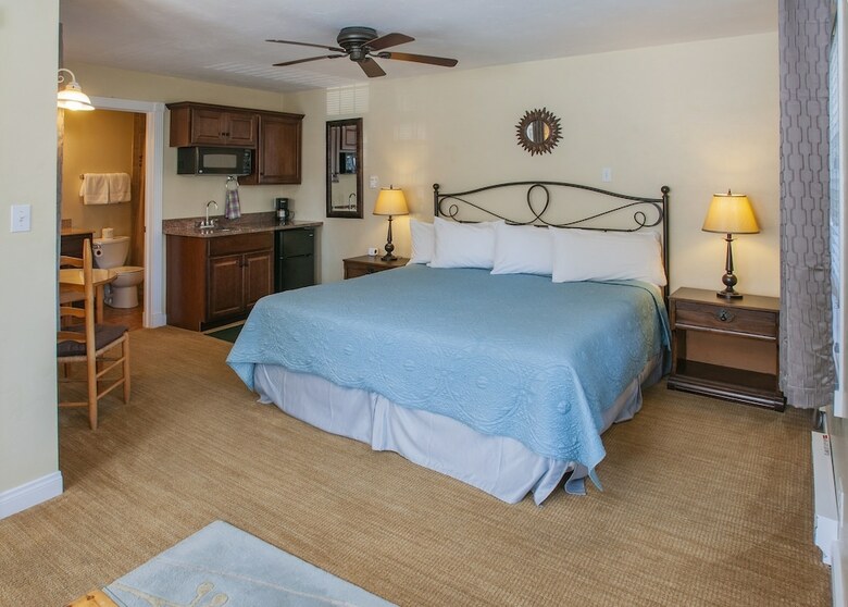 Hotel Cedar Court Inn