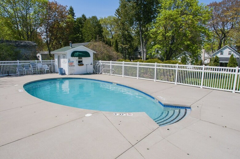 Hotel Cedar Court Inn