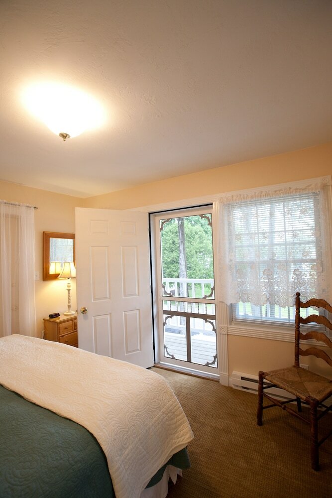 Hotel Cedar Court Inn