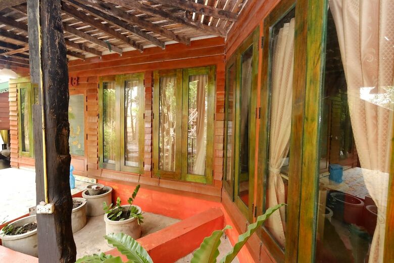 Hotel P&p Coffee & Resort Mae Sariang