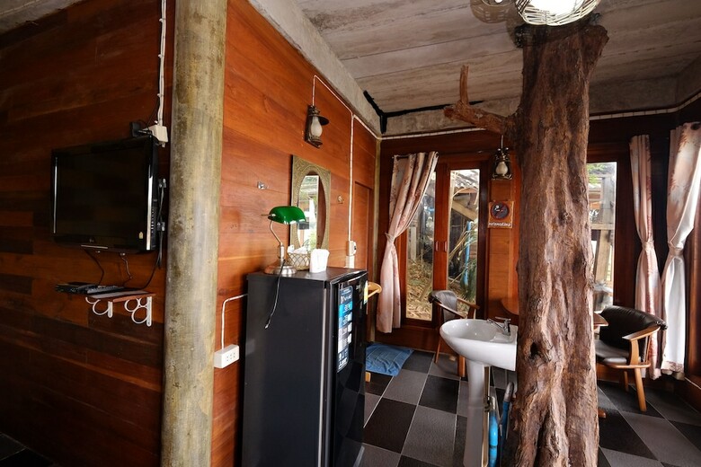 Hotel P&p Coffee & Resort Mae Sariang