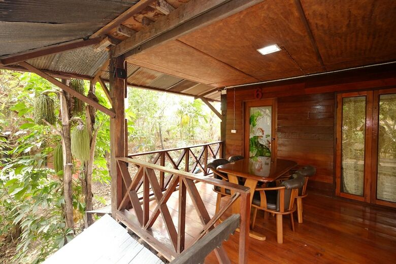 Hotel P&p Coffee & Resort Mae Sariang