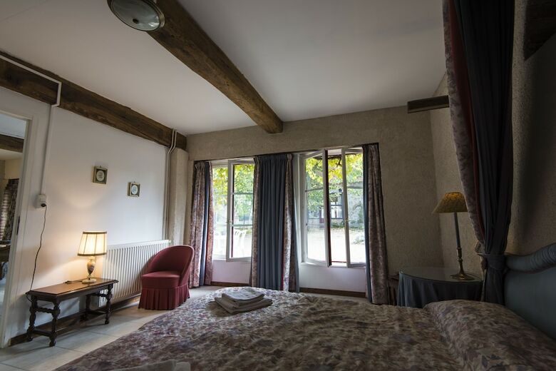 Hotel La Fr�geoli�re