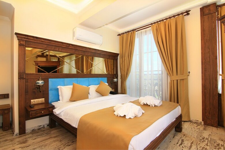 Reis Royal Hotel