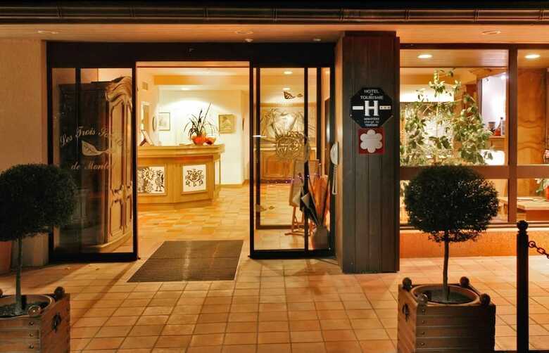 Hotel Les Trois Soleils de Montal
