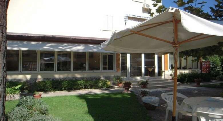 Hotel Perla Del Mare