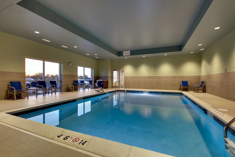 Hotel Holiday Inn Express & Suites Findlay North