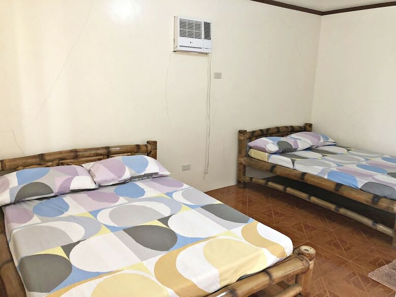 Hotel R & S Rest Place Resort