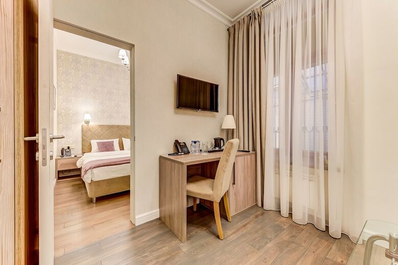Paul Apartments - Boutique Hotel