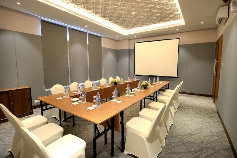 Batiqa Hotel Darmo - Surabaya