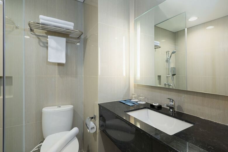 Batiqa Hotel Darmo - Surabaya