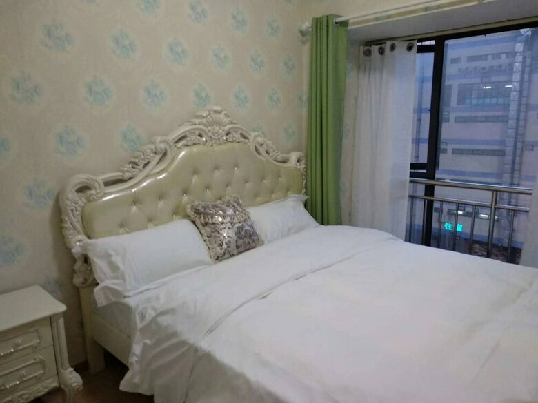 Wuhan Loving Home Apartment