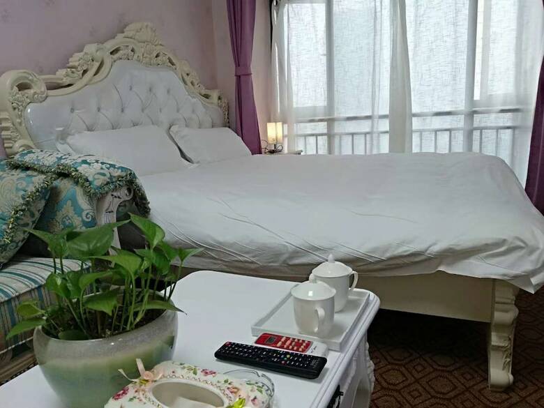 Wuhan Loving Home Apartment