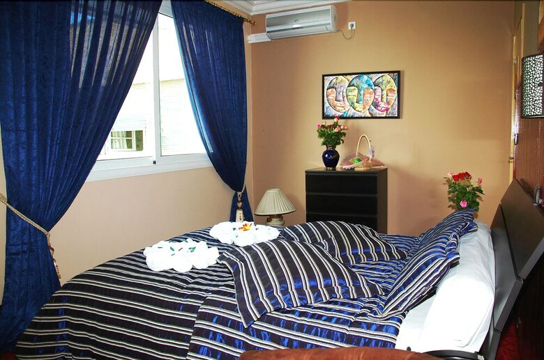 Hotel Ambassy H�tel