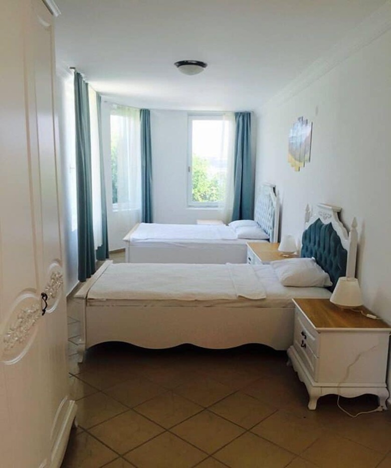 Estrella Beach Hotel