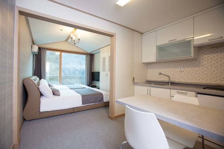Hotel Caviar Park R&d Resort