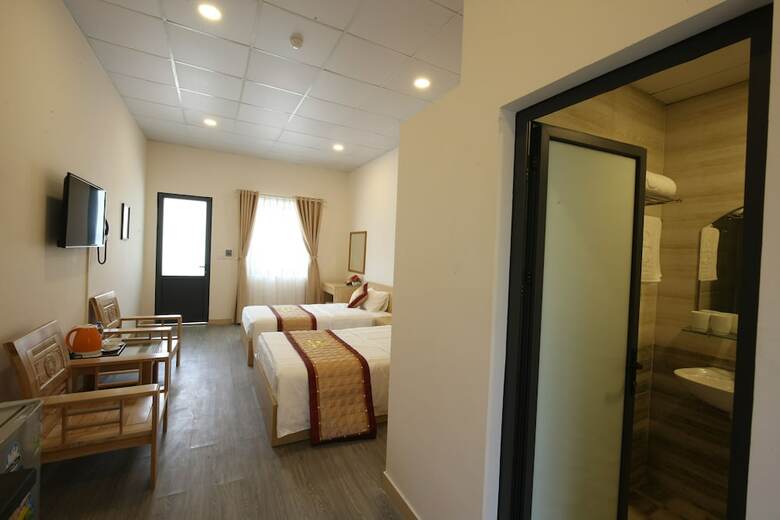 Hotel Ninety Nine Center