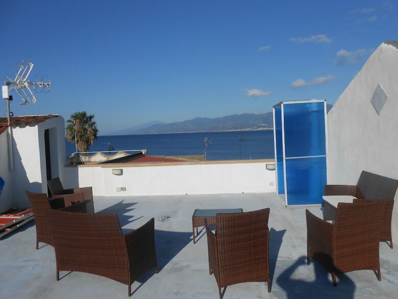 Apartment On The Strait Of Messina