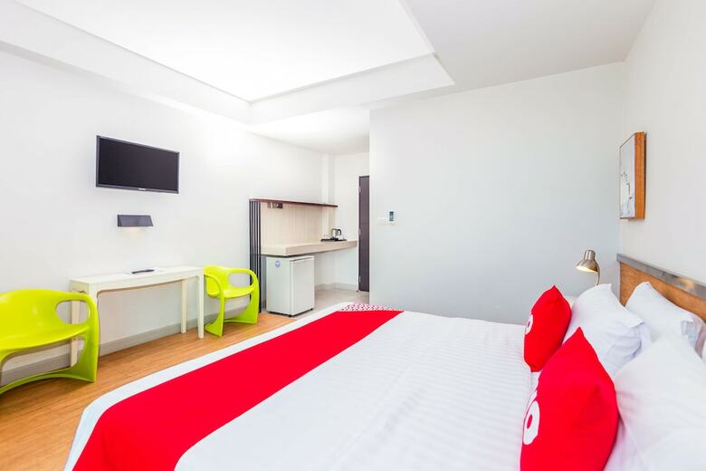 Oyo 401 Pine House Hotel Rawai