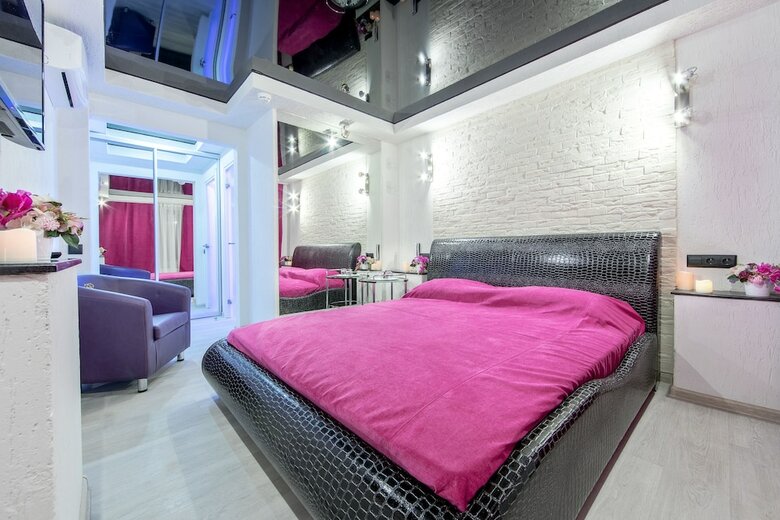 Alex Hotel On Rybatskaya