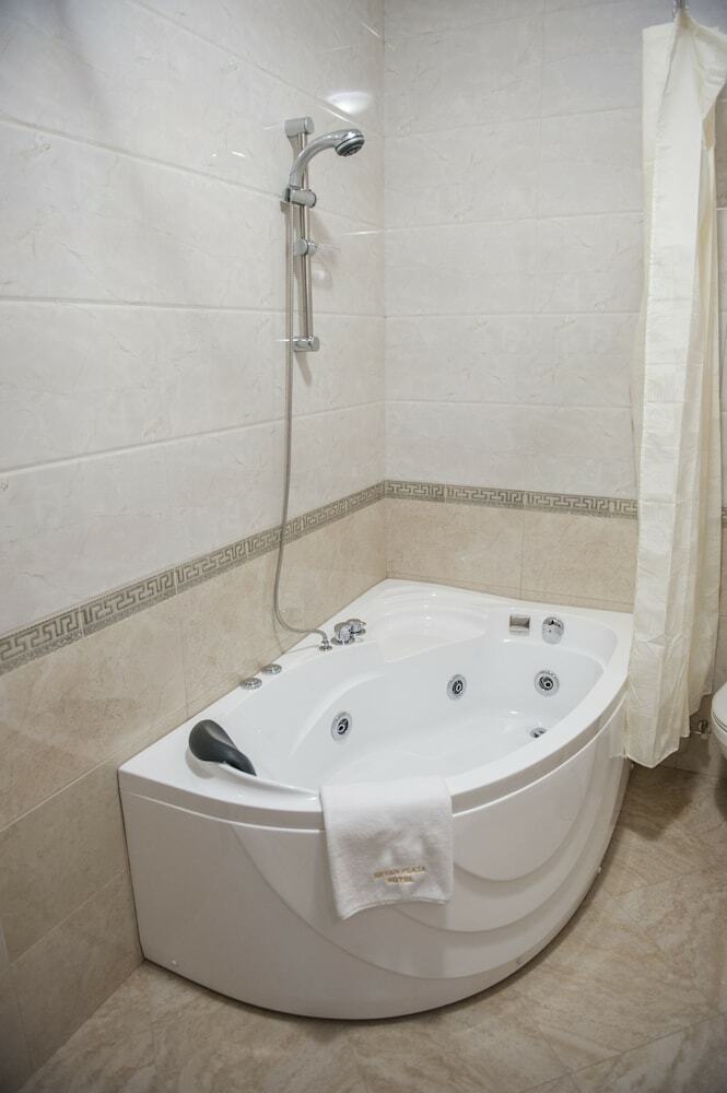 Sevan Plaza Hotel