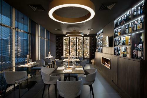 Bank Hotel