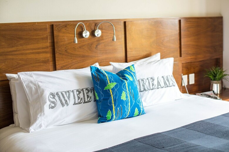Aparthotel Honey B Suites
