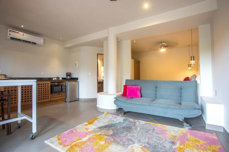Aparthotel Honey B Suites