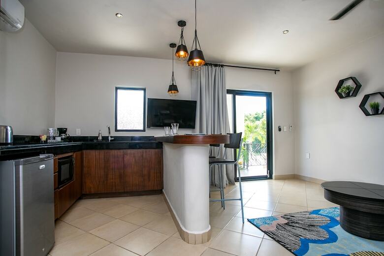Aparthotel Honey B Suites