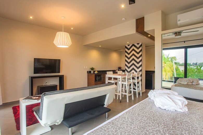 Aparthotel Honey B Suites