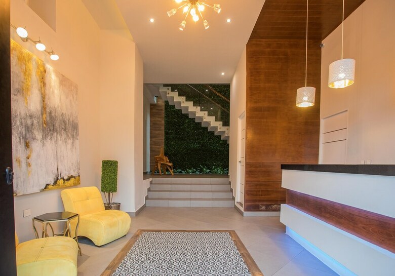 Aparthotel Honey B Suites