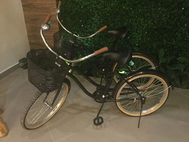 Aparthotel Honey B Suites