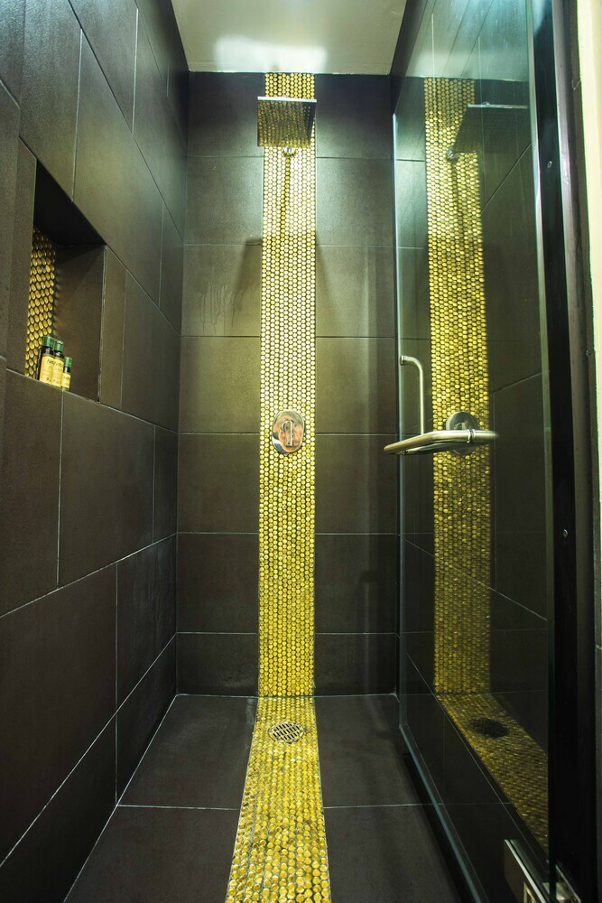 Aparthotel Honey B Suites
