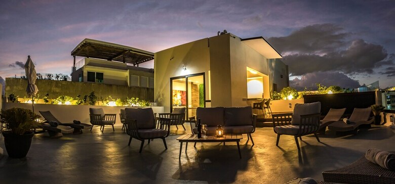 Aparthotel Honey B Suites