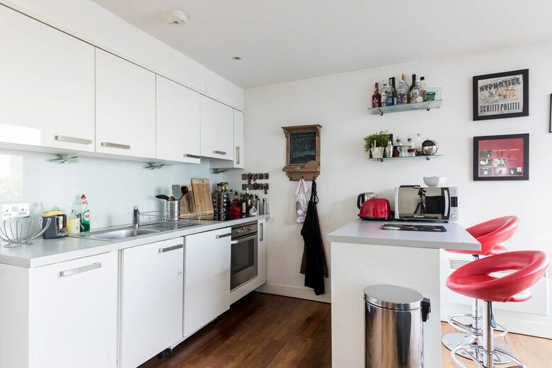 2 Bedroom Apartment In Clapham