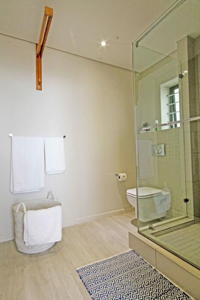 Lg8 Infinity Apartments