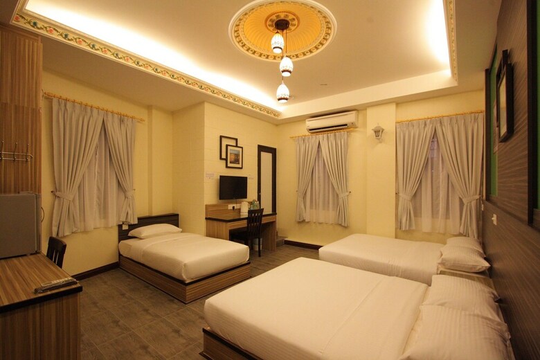 Hotel Shamrock Guest House II