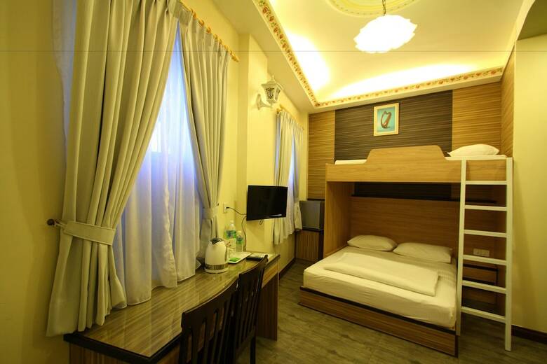 Hotel Shamrock Guest House II