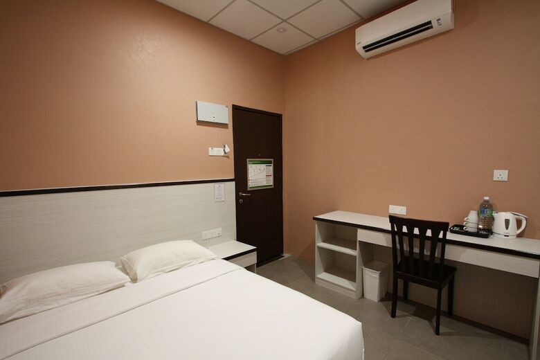 Hotel Shamrock Guest House II