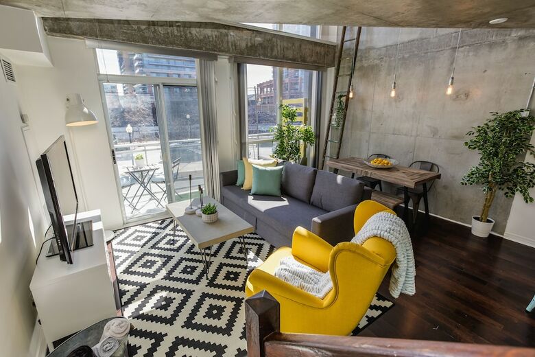 Quickstay - Sunlit Luxury Loft On King West