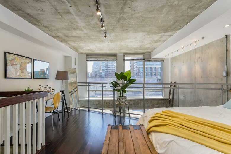 Quickstay - Sunlit Luxury Loft On King West