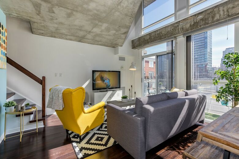 Quickstay - Sunlit Luxury Loft On King West
