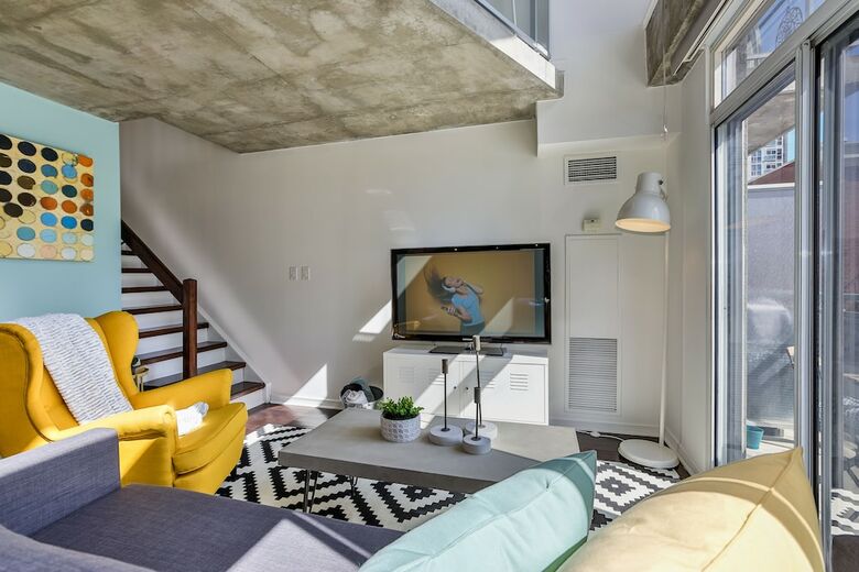 Quickstay - Sunlit Luxury Loft On King West