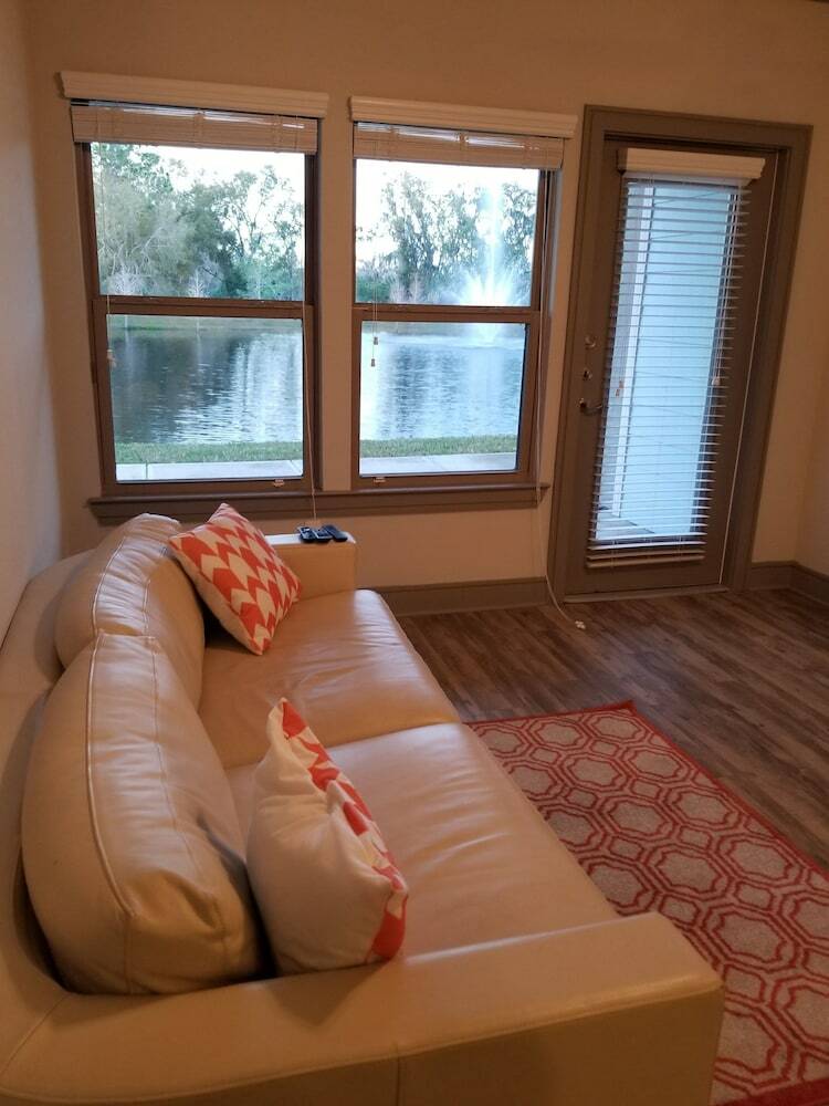 Tropical Waterview Escape